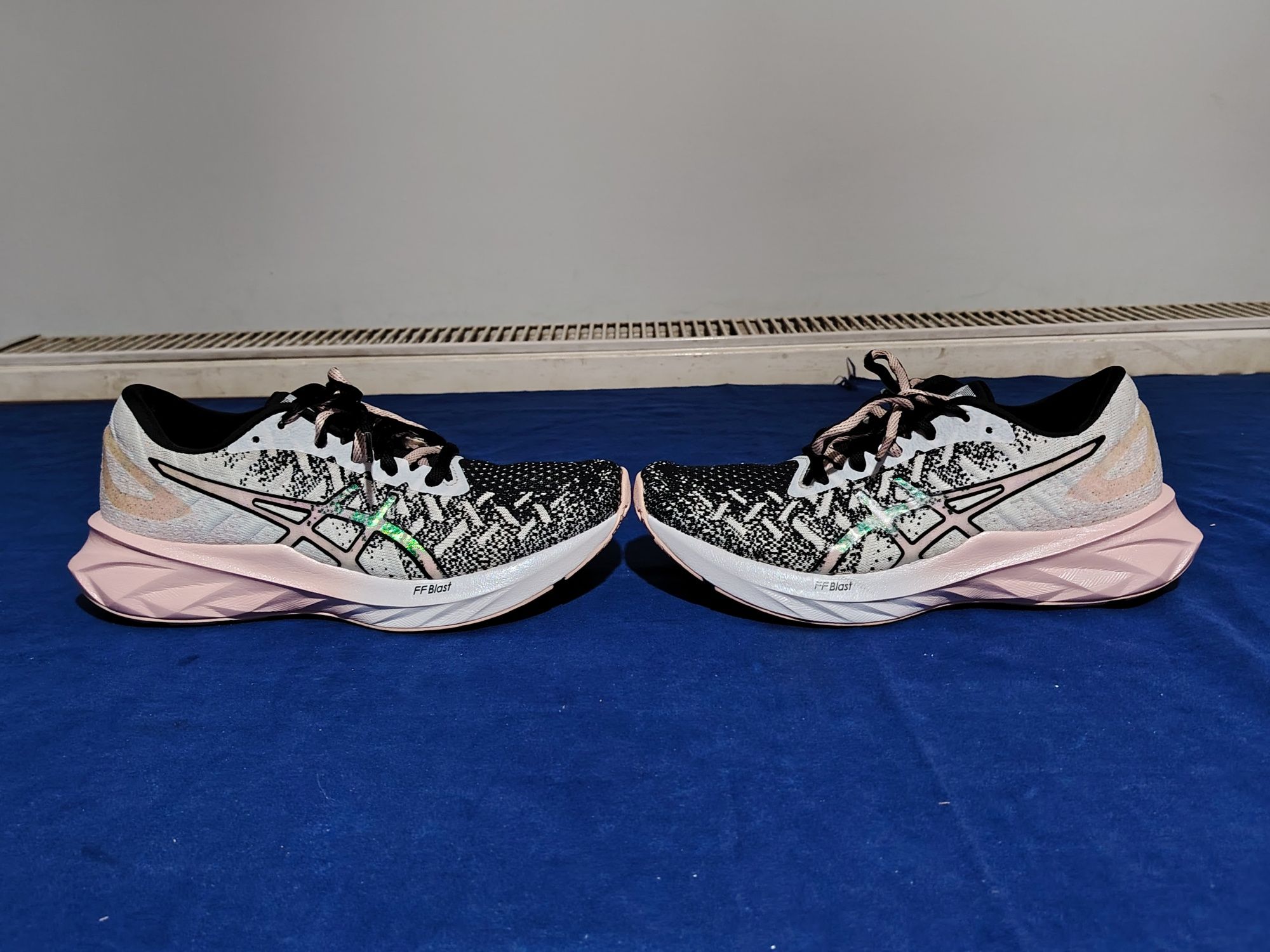 ASICS Dynablast, adidași alergare, mărimea 39, interior  24,, 5 cm.