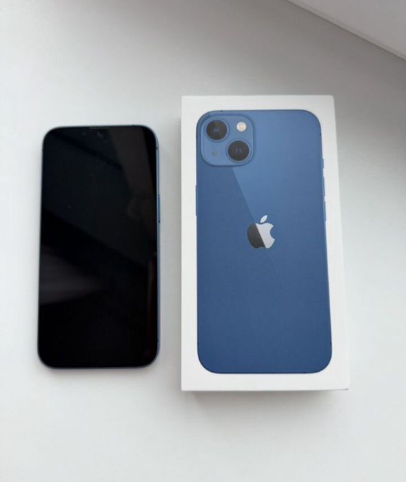 iPhone 13 128Gb с гарантией