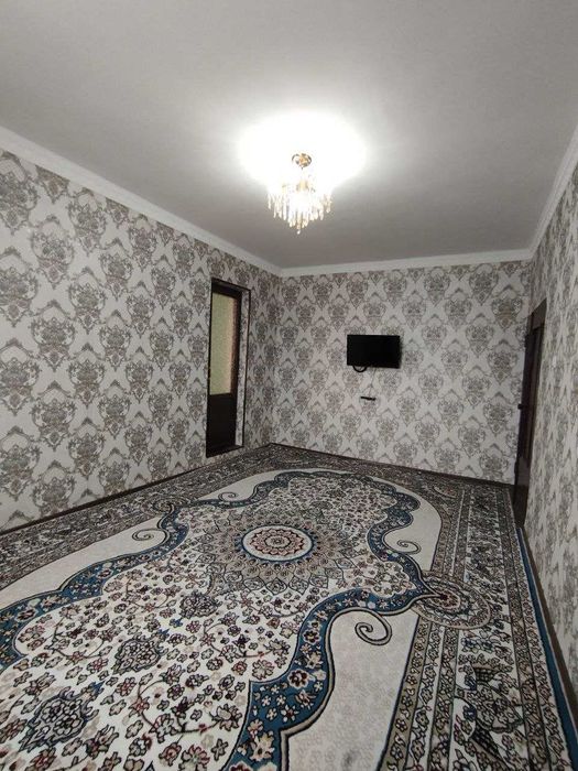 Qarshi shaxar 3 mkr da 1 honali uy ijaraga beriladi