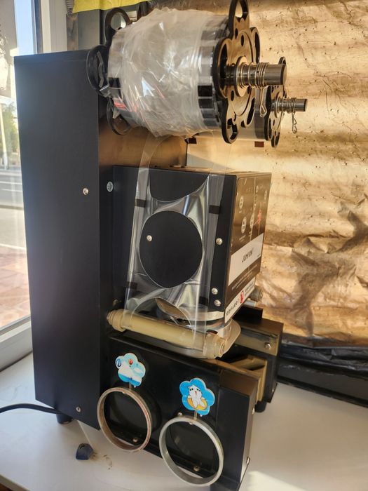 Avtomat stakan qopqogini yopgich (Lid sealing machine)