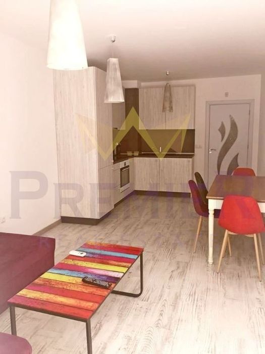 Дава се под наем Двустаен апартамент в Варна, Цветен квартал - 72 кв.м за 400 € - Снимка #1