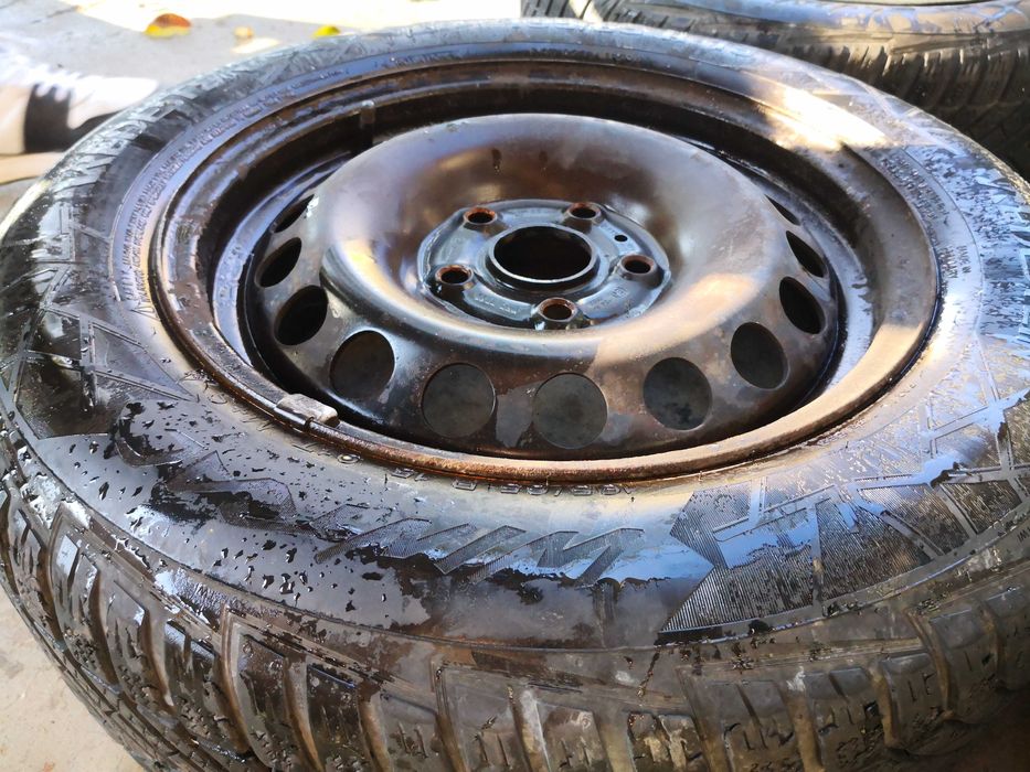 Зимни гуми с джанти VREDESTEIN 195/65 R15 4бр