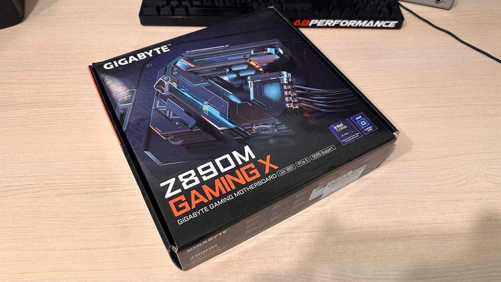 Placa de baza GIGABYTE Z890M GAMING X, LGA1851, DDR5, Micro ATX