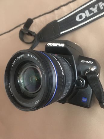 Продам зеркальный фотоаппарат OLYMPUS