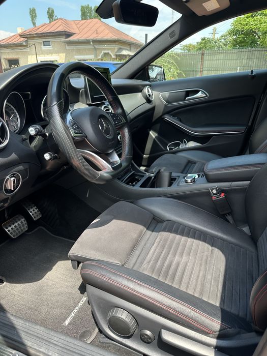 Vand Mercedes Benz GLA 200d AMG 4Matic