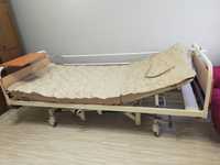 Болнично легло с дюшек с три части,,антидекубитален матрак с компресор