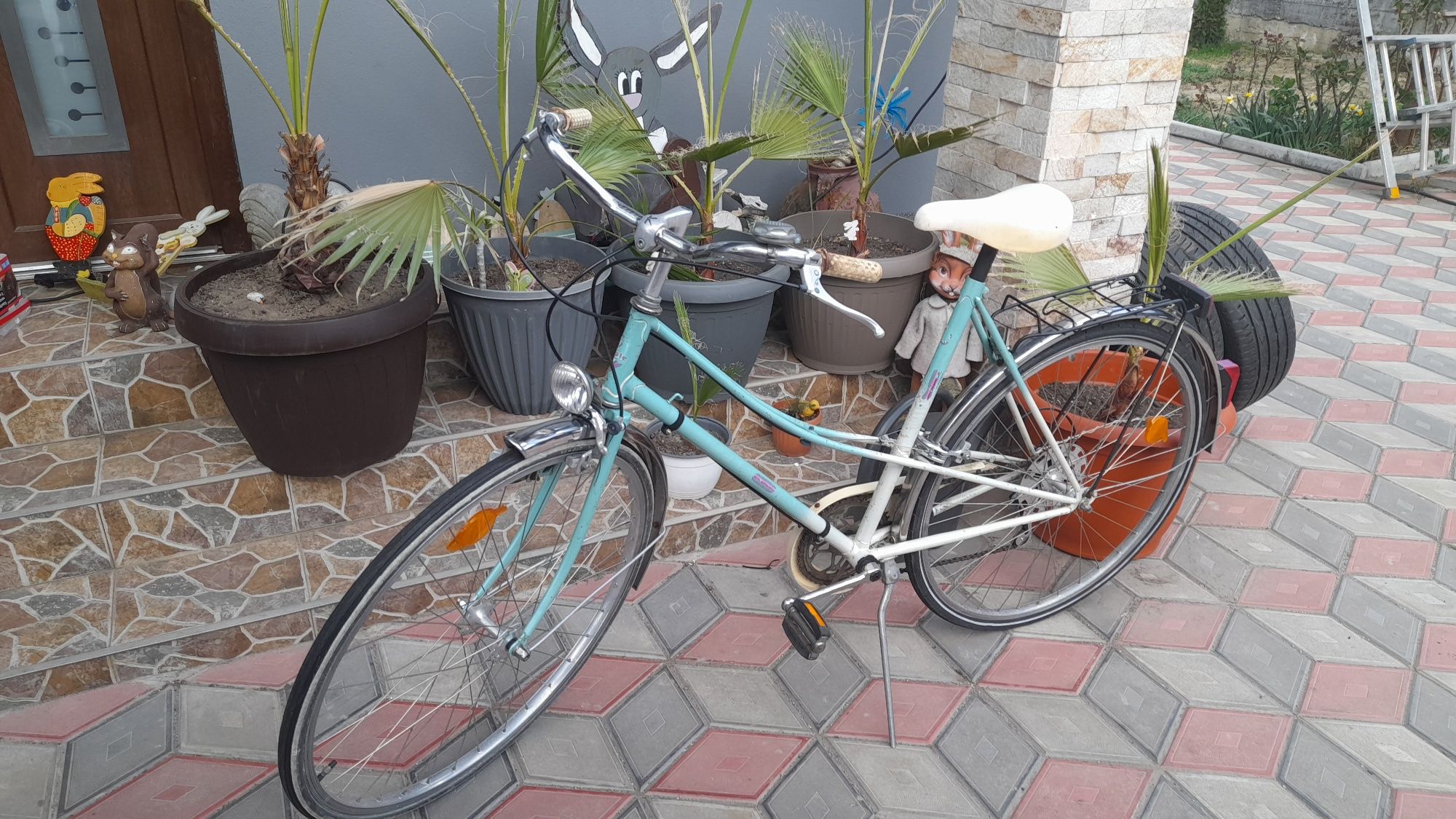 Bicicleta de oraș cu roti de 28 inch la pret avantajos