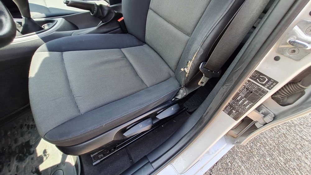 BMW 116i Seria 1 2005 Benzina Manual