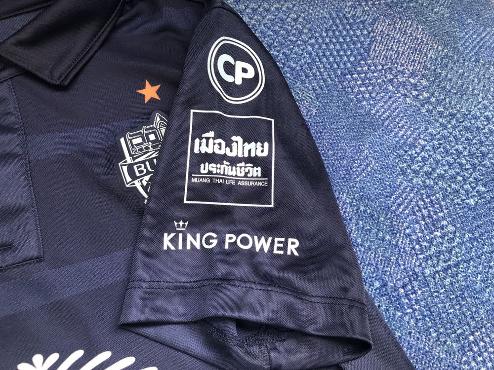 Buriram United 2017 Home Jersey ОРИГИНАЛНА футболна фланелка - р.S