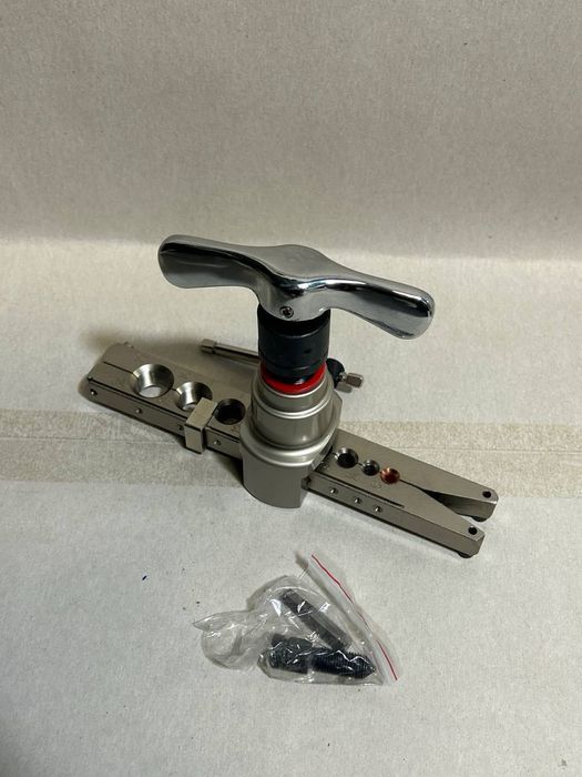 Trusă de bercuit CT 808AM F