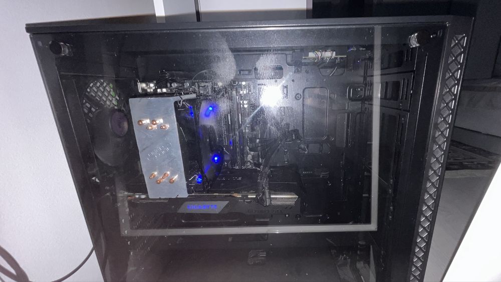 PC i5 9600K GTX 1660 OC 16GB RAM