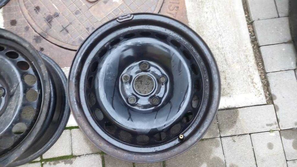 Vand 4 jenti de otel  pentru vw  15