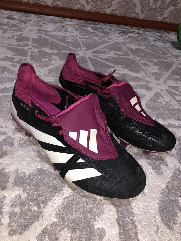 Бутсы adidas predator