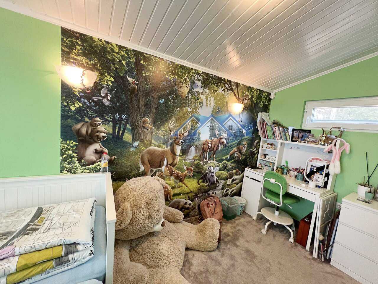 Къща триетажна 150м2, двор 560м2, 463500  евро, Акчелар