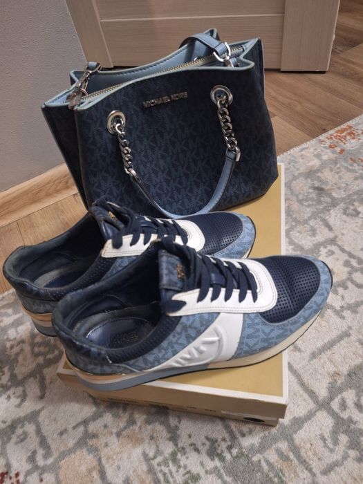 Кроссовки и сумка Майкл корс