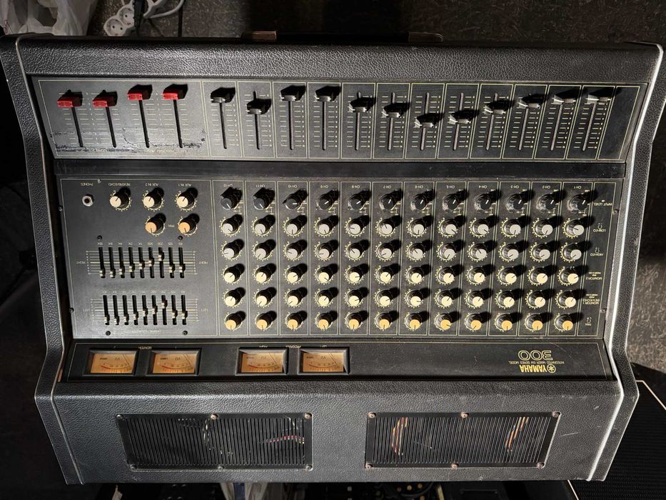 Професионални Мишпултове/Аудио миксери Dynacord, Soundcraft, Roland