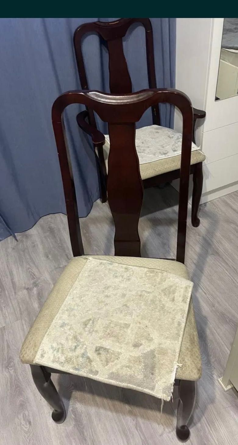 Стулья. Красное дерево