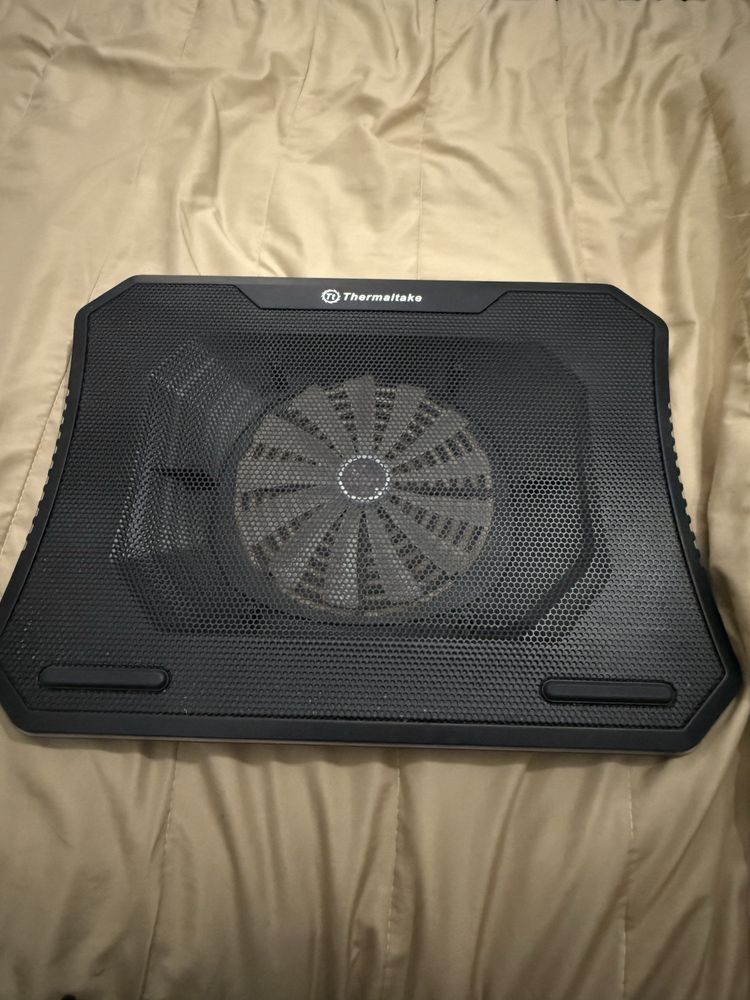 Охладител за лаптоп Thermaltake Massive 20 – RGB