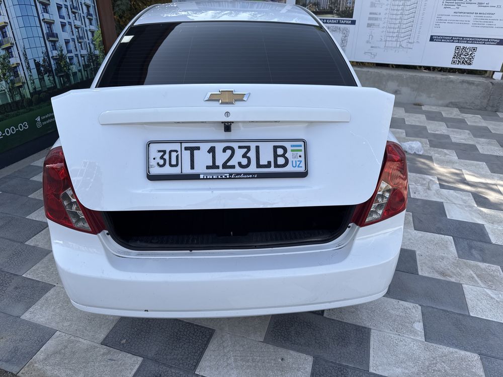Срочно продается машина Lasetti jentra 3 elegan puls