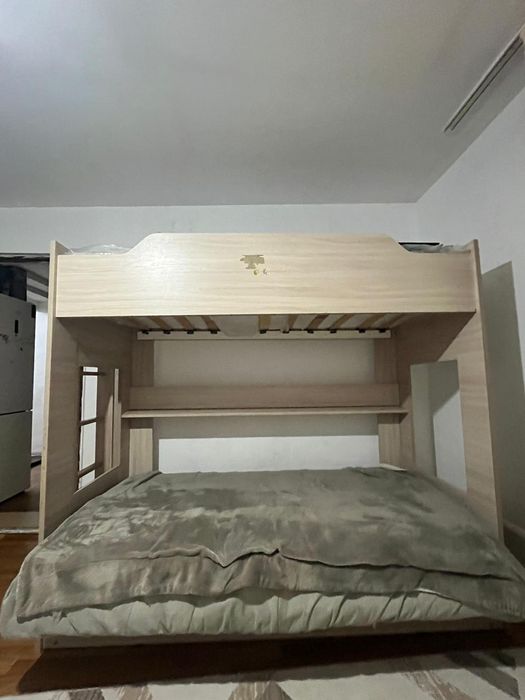 Продам двухъярусную кровать
