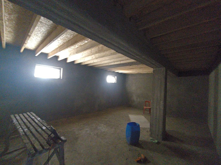 Янги Ховли Уй сотилади