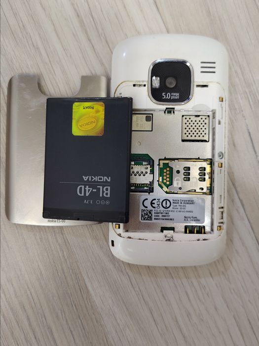 Nokia e5 holati yahshi