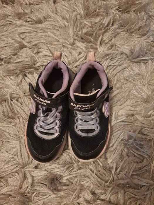 Skechers cu luminițe - copii mărime 33.5