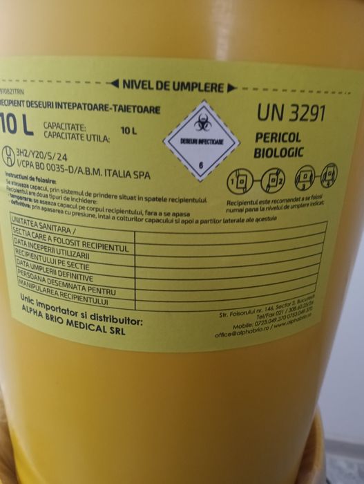 29 recipiente cu capac pentru Deșeuri medicale înțepătoare.