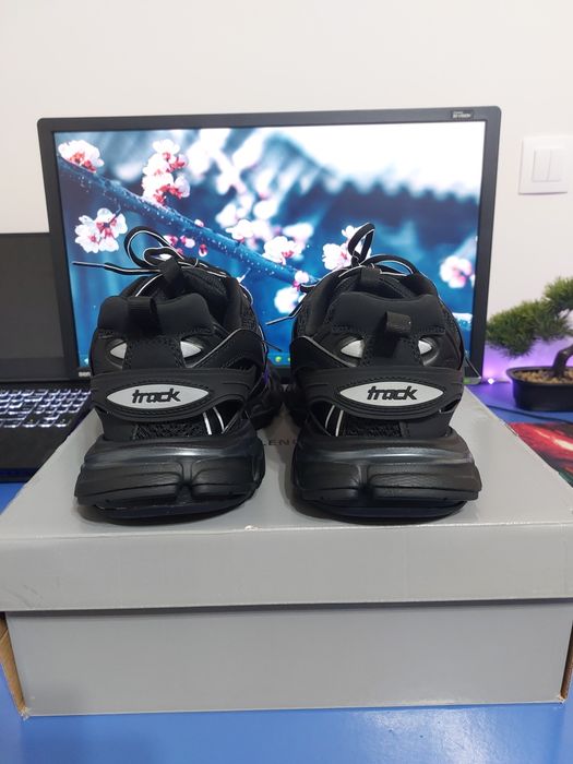 Balenciaga Track