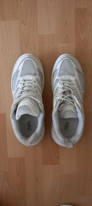 Adidasi ZARA barbati marime 43 culoare alb