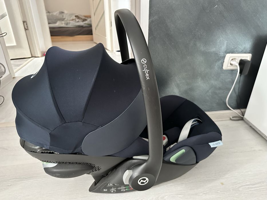 Soica Cybex cloudG+ bleumarin plus adaptori carut