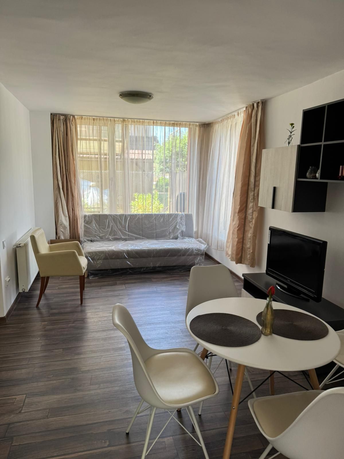 Închiriez apartament 2 camere in cartierul Borhanci