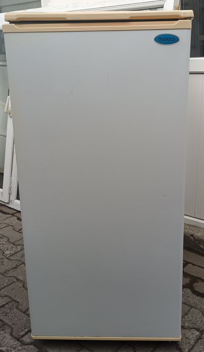 Холодильник и продаётся