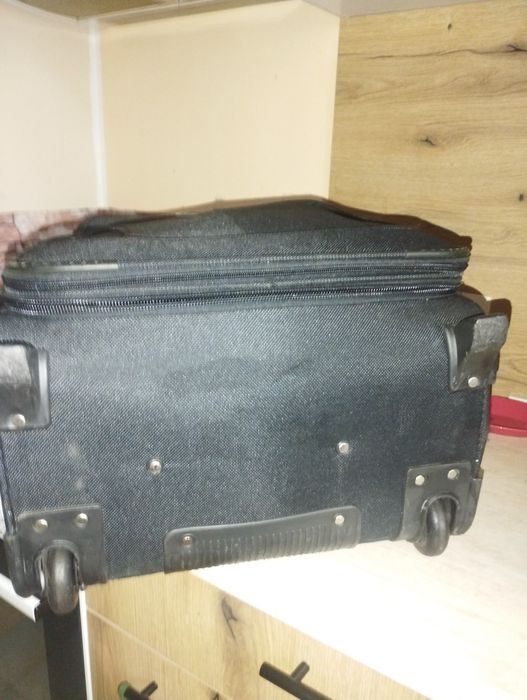 Текстилен куфар среден