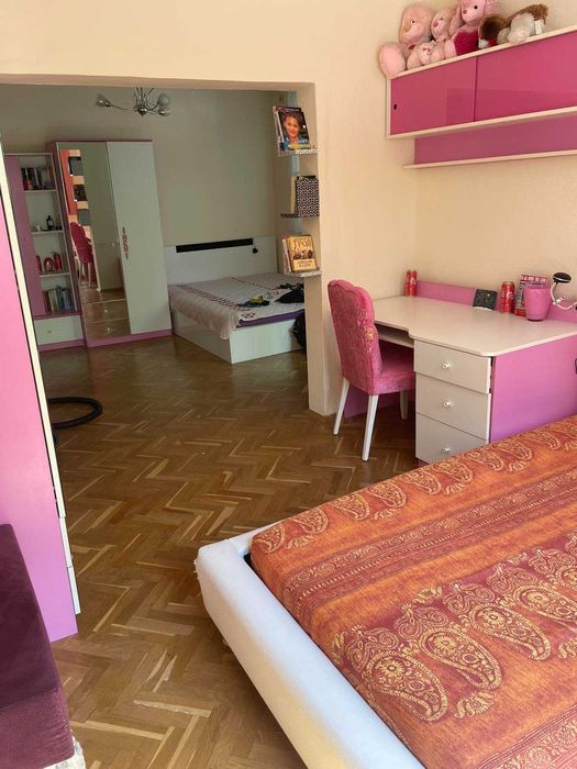 Четиристаен апартамент в центъра на Стара Загора