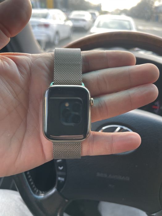 Apple watch 8 stainless steel