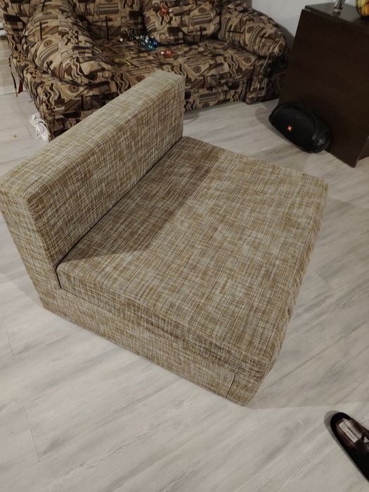 Fotoliu cu spatiu de depozitare