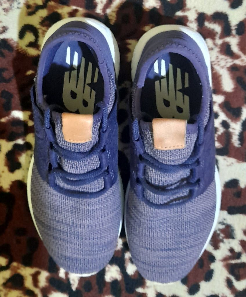 Vând urgent adidasi New balance mărimea 37