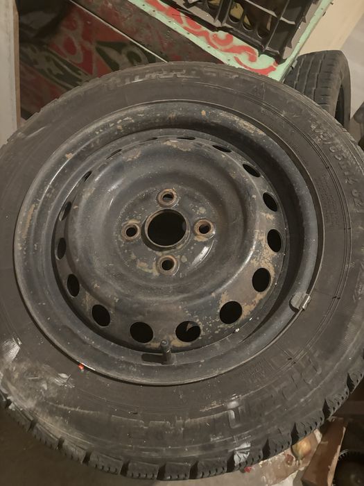 Продам зимние шины с дисками