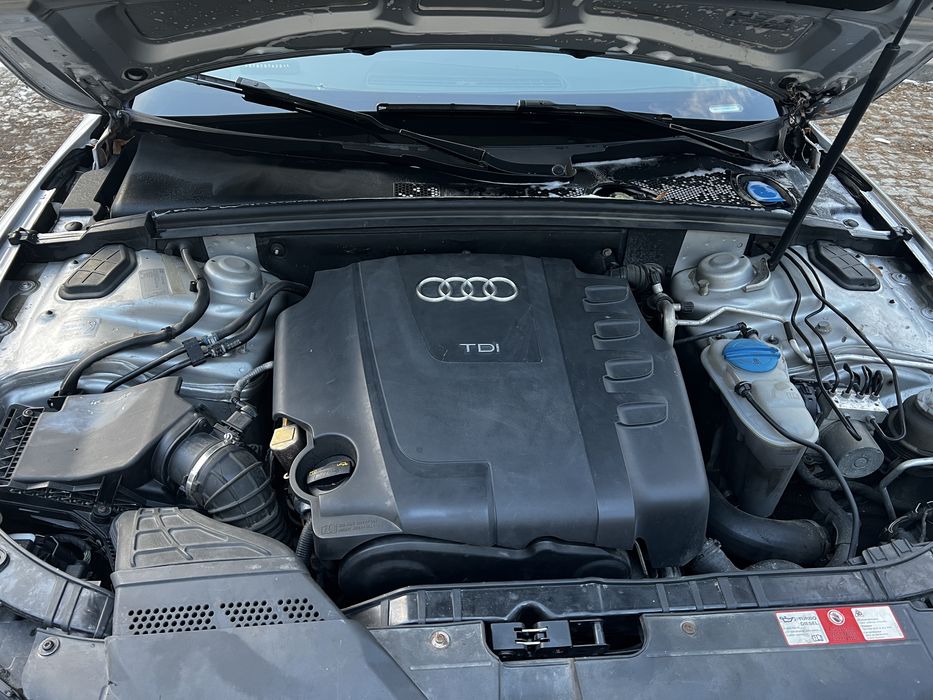 Vând Audi A5 stare impecabilă! Preț negociabil!