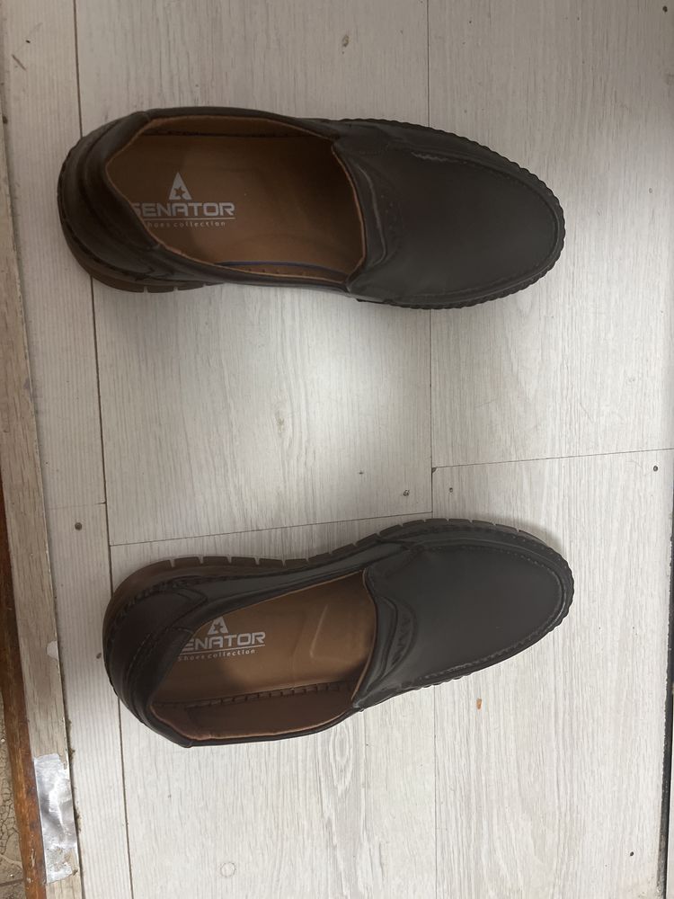 Продам обувь мужской туфли