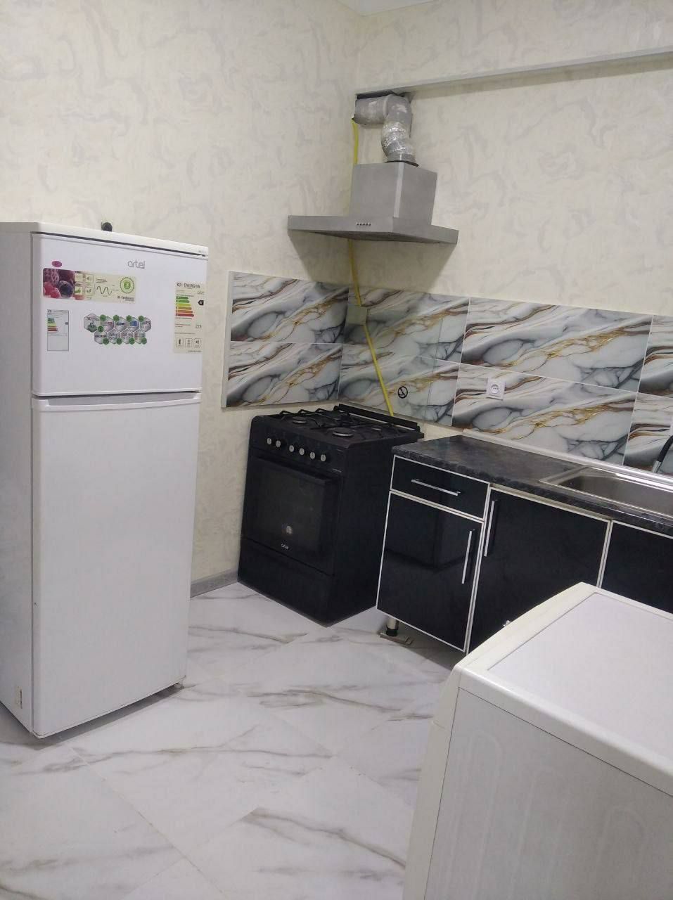 Mirobod tumani Oybek metro bekatiga 2  3 daqiqalik masofada joylashgan