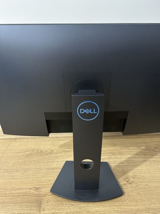 Monitor Dell.