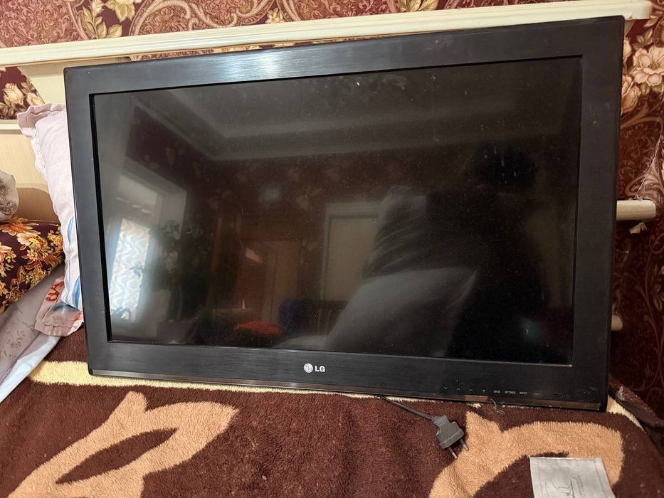 LG telvizir solidarity 32 tali