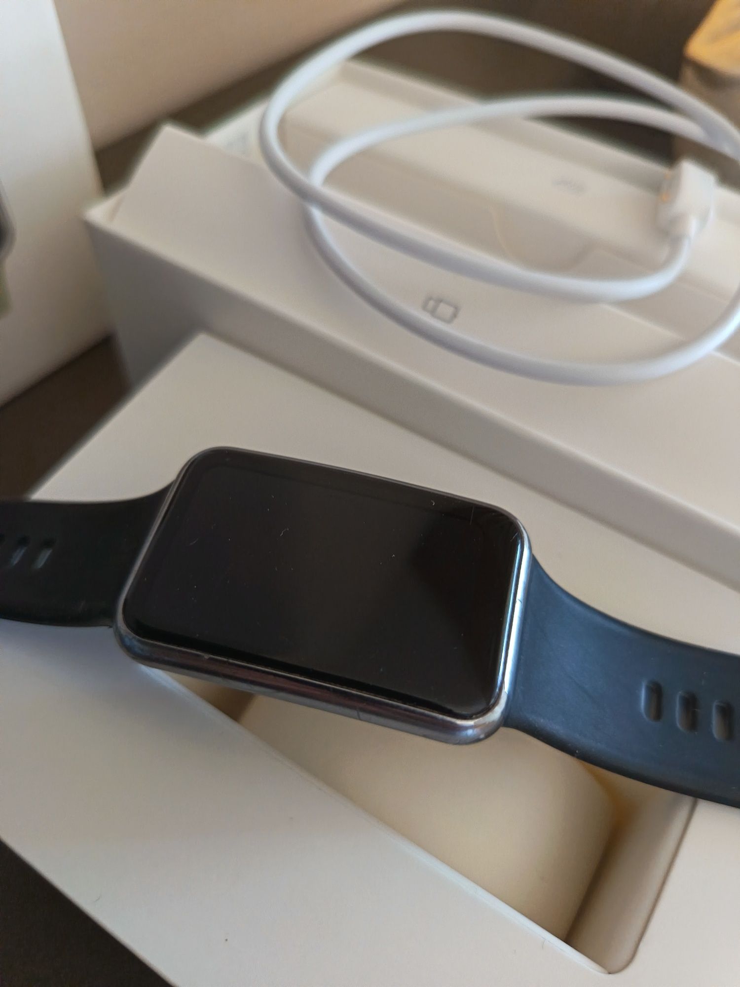 Смарт часовник Huawei fit B09