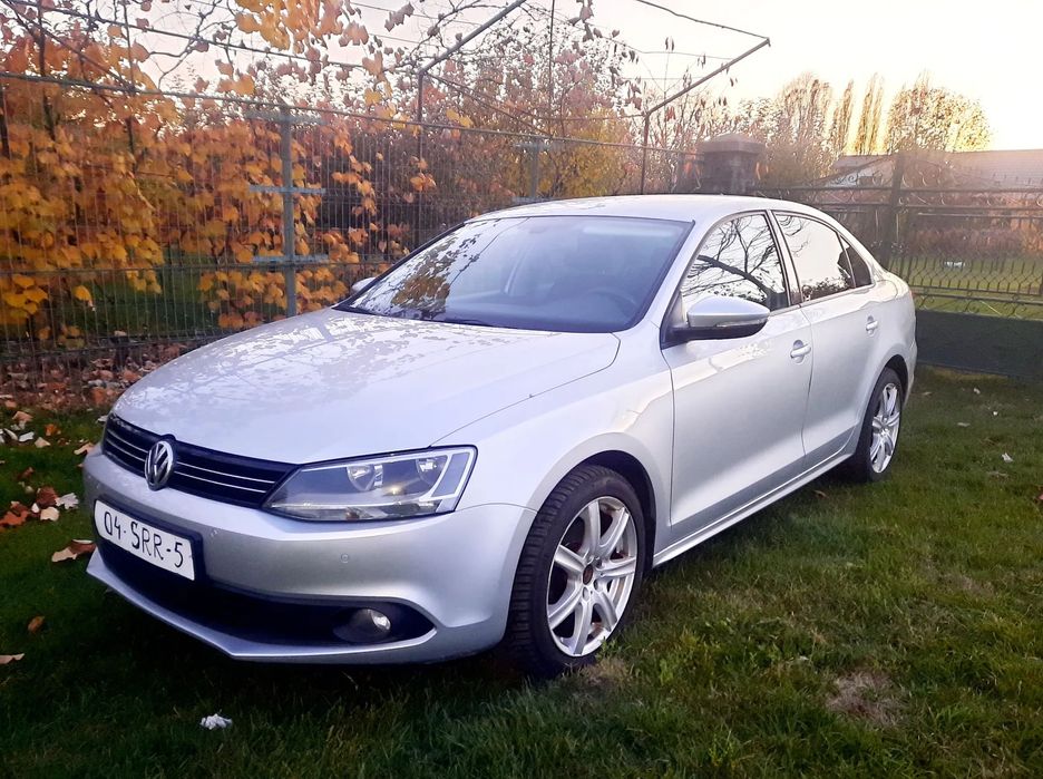 Volkswagen Jetta Vw.Jeta 2011 Automat Benzina 14