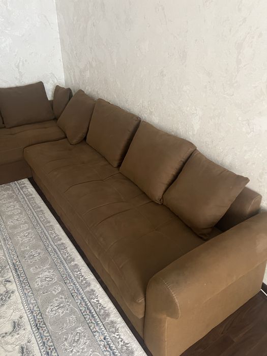 Продается диван.