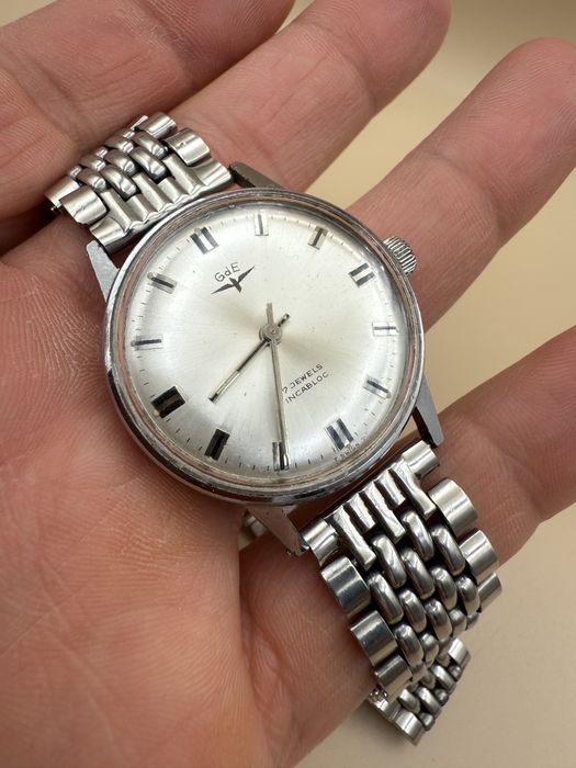 Ceas vechi mecanic elvetian