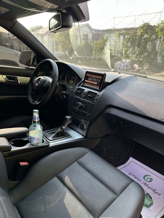 Mercedes benz w204 c300 4matic