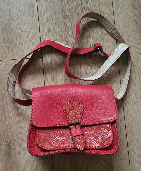 Poseta rosie piele handamde